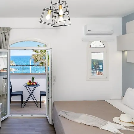 Renata Mare Beachside *